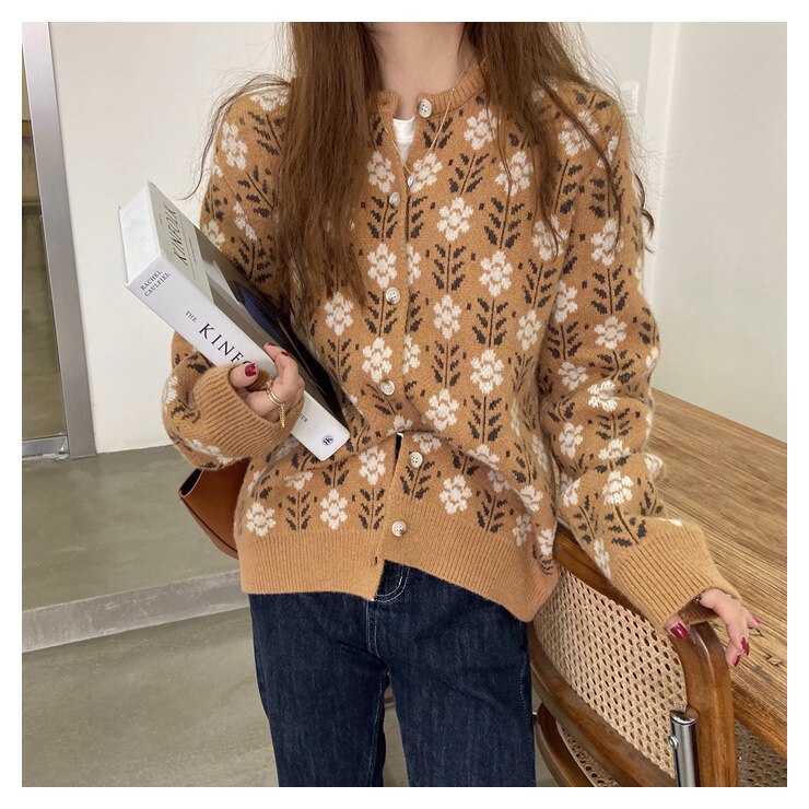 Cozy O-Neck Floral Cardigan