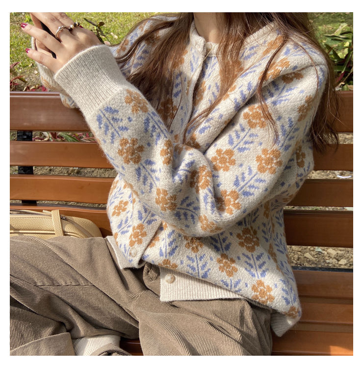 Cozy O-Neck Floral Cardigan
